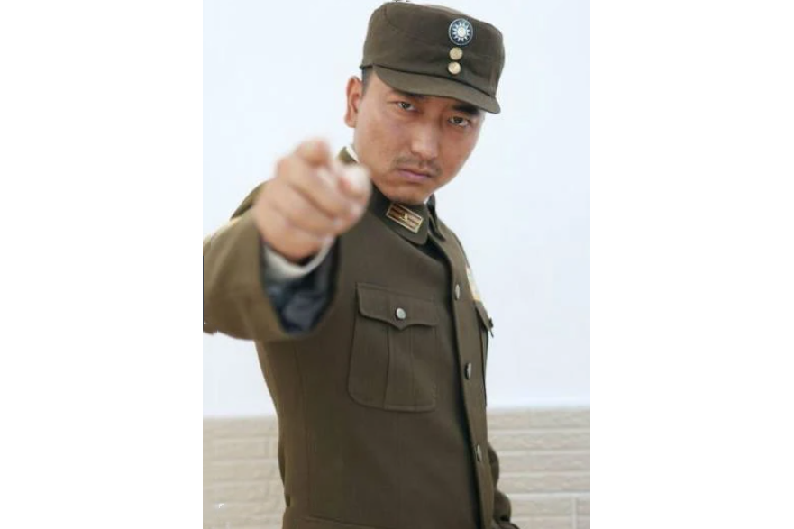 謝志堅(抗戰劇《出關》中的反派角色) 謝志堅(抗戰劇《出關》中的反派角色)