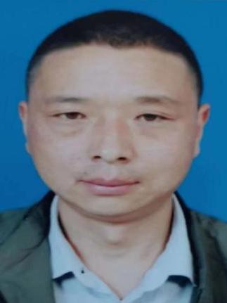徐波(四川省甘孜藏族自治州道孚縣行政審批局黨組成員、公共資源交易中心主任) 徐波(四川省甘孜藏族自治州道孚縣行政審批局黨組成員、公共資源交易中心主任)