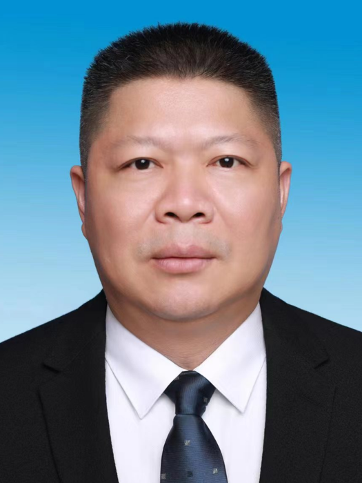 林國棟(福建省漳州市薌城區政府黨組成員、副區長,薌城公安分局黨委書記、局長) 林國棟(福建省漳州市薌城區政府黨組成員、副區長,薌城公安分局黨委書記、局長)