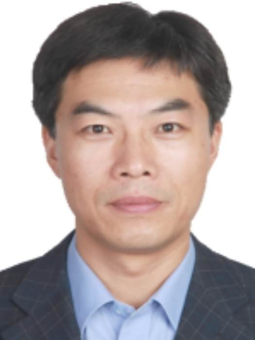 孟斌(山東省棗莊國家高新區行政審批局黨支部委員、高級主管) 孟斌(山東省棗莊國家高新區行政審批局黨支部委員、高級主管)