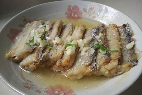 蒸鹹帶魚 蒸鹹帶魚