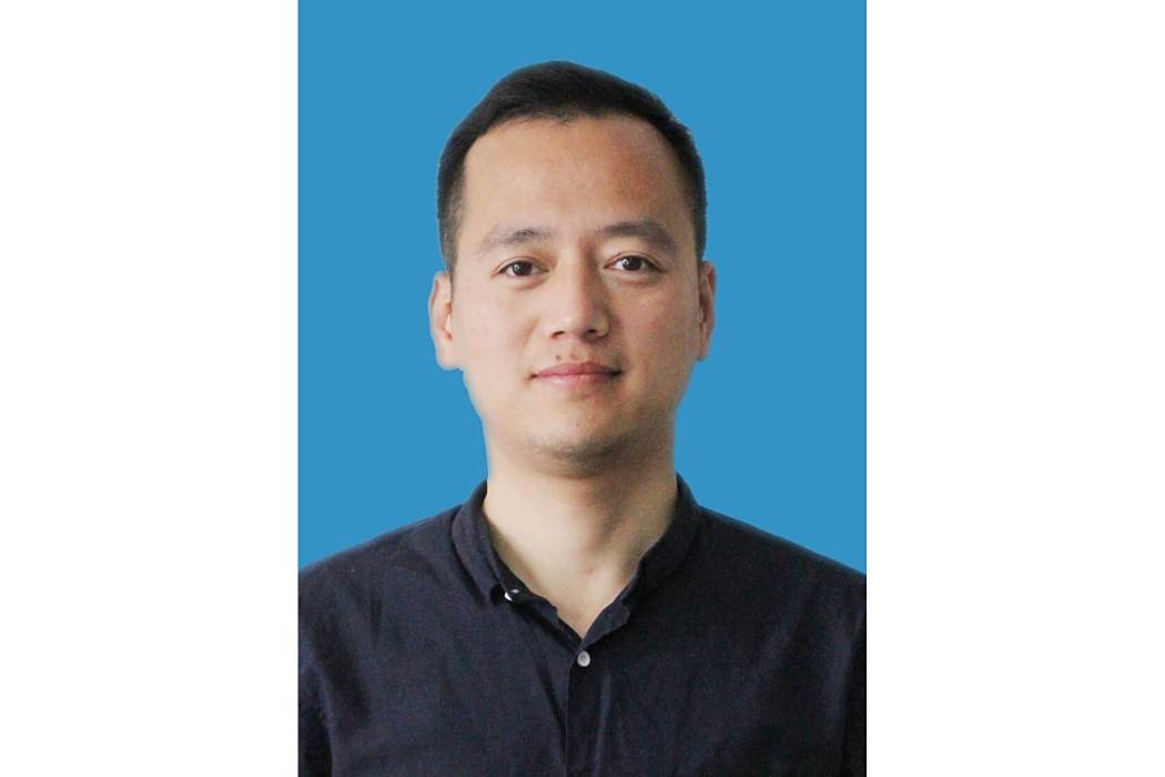 周錦濤(江西省上饒市司法局黨組成員、政治部主任) 周錦濤(江西省上饒市司法局黨組成員、政治部主任)