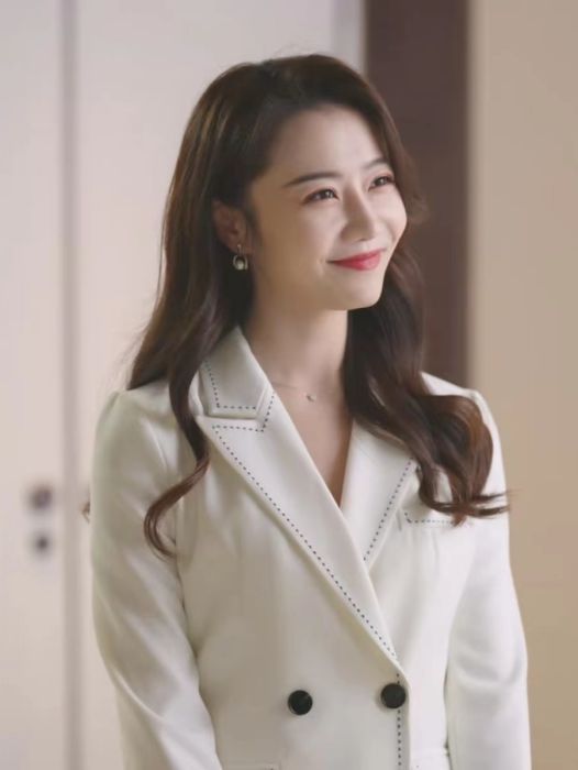 Cathy(都市情感劇《閃耀的她》中的女配角) Cathy(都市情感劇《閃耀的她》中的女配角)