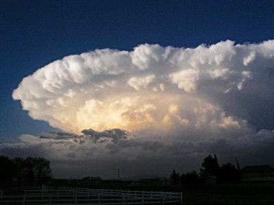 一個在雷暴形成過程當中的雲層
