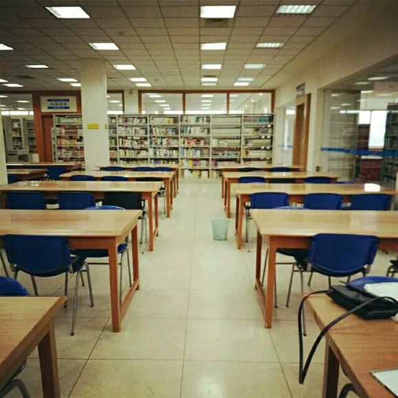 圖書館內部