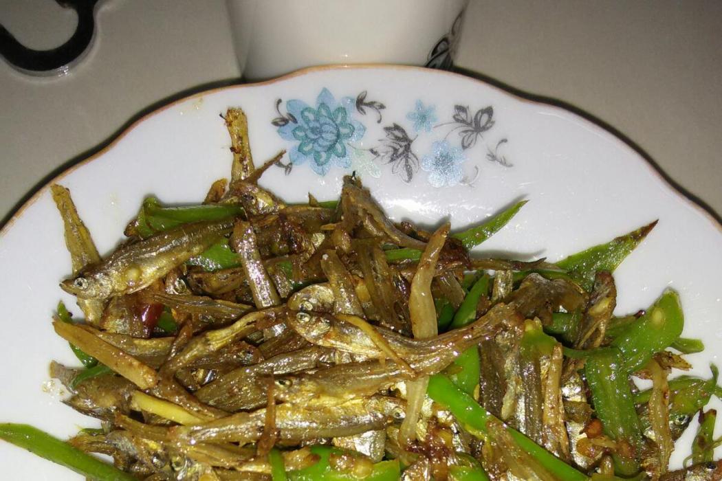 青椒燒小魚 青椒燒小魚