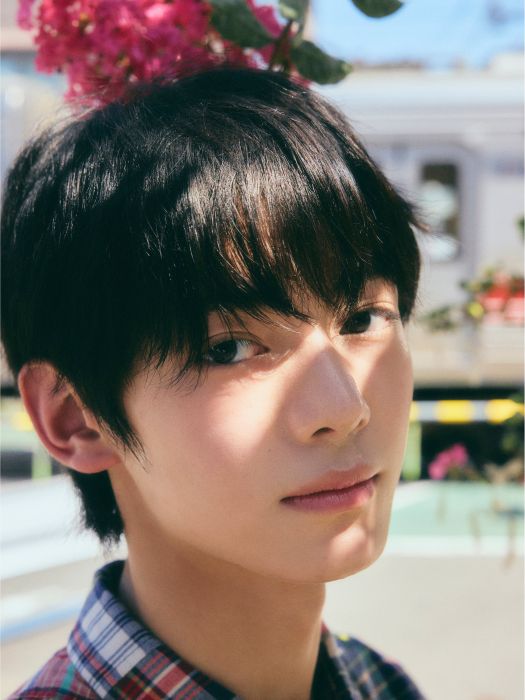 韓振(中國內地男歌手、韓國男子組合TWS成員) 韓振(中國內地男歌手、韓國男子組合TWS成員)