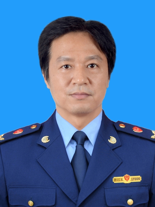 江靈平 江靈平