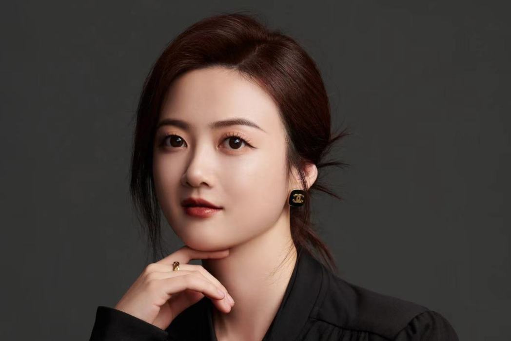 周瑩(鋼琴演奏家,中央音樂學院副教授) 周瑩(鋼琴演奏家,中央音樂學院副教授)