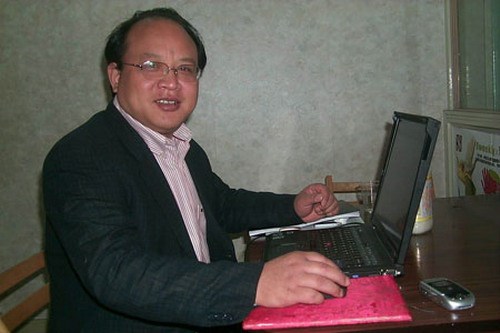 余超群(湖北生龍酒業有限公司的董事長) 余超群(湖北生龍酒業有限公司的董事長)
