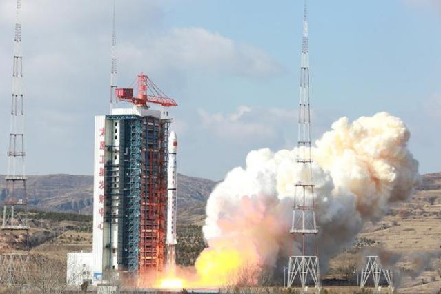 巔峰號衛星 巔峰號衛星