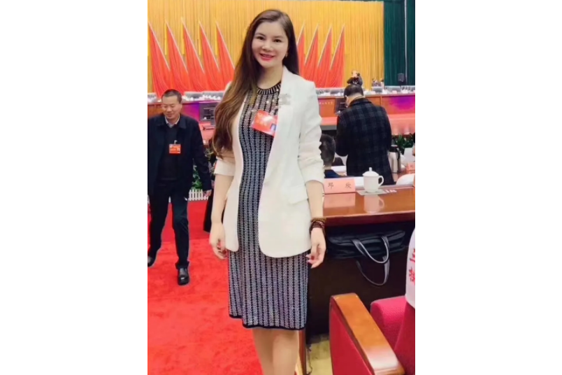 崔慧敏(香港磁力集團董事長) 崔慧敏(香港磁力集團董事長)