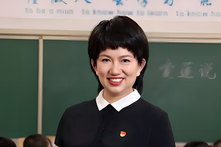 劉春景(深圳市寶安中學外國語學校(集團)黨委書記) 劉春景(深圳市寶安中學外國語學校(集團)黨委書記)
