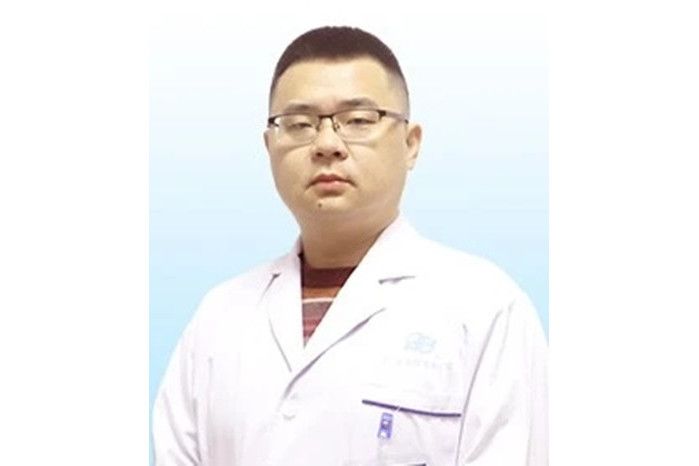 馮強(四川省生殖專科醫院醫師)