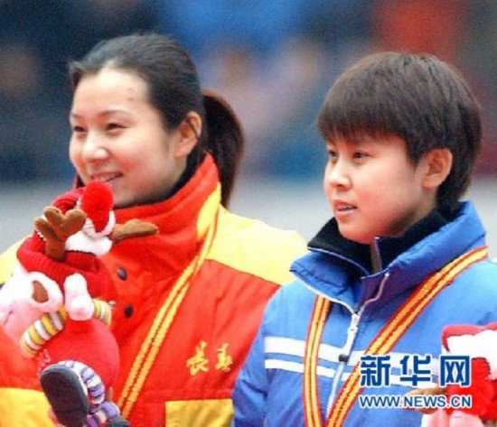 王春露（左）與王濛