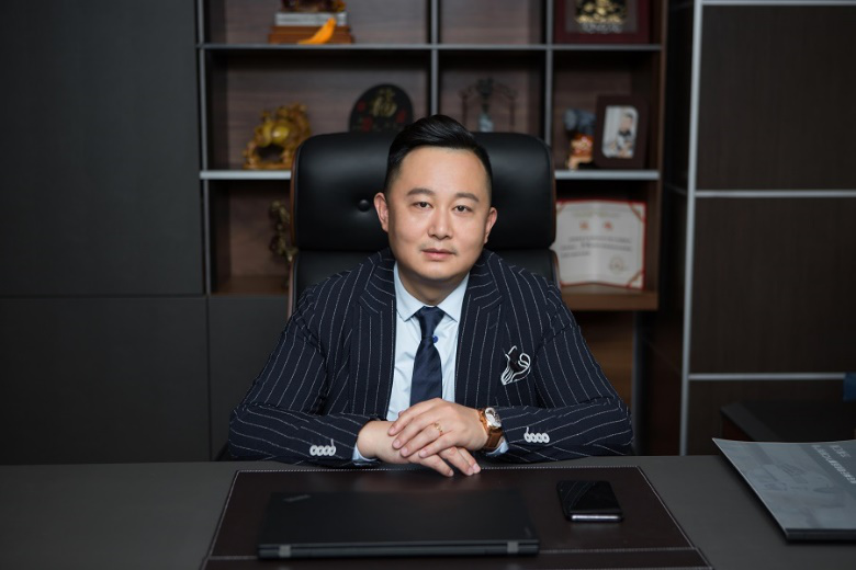 行遠(陝西全通實業集團有限公司董事長) 行遠(陝西全通實業集團有限公司董事長)