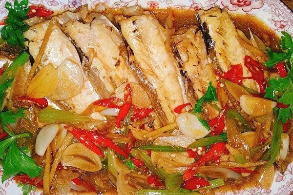 燉扒皮魚 燉扒皮魚