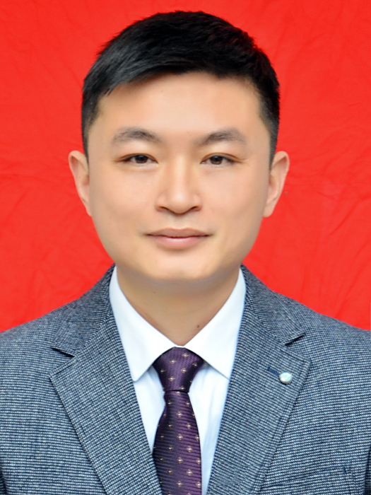 潘濤(江西省新余國家高新技術產業開發區對外合作局副局長、貿促會會長) 潘濤(江西省新余國家高新技術產業開發區對外合作局副局長、貿促會會長)