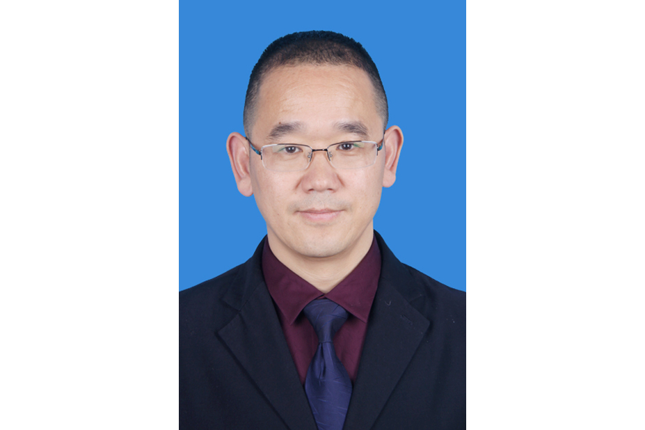 范丙友 范丙友