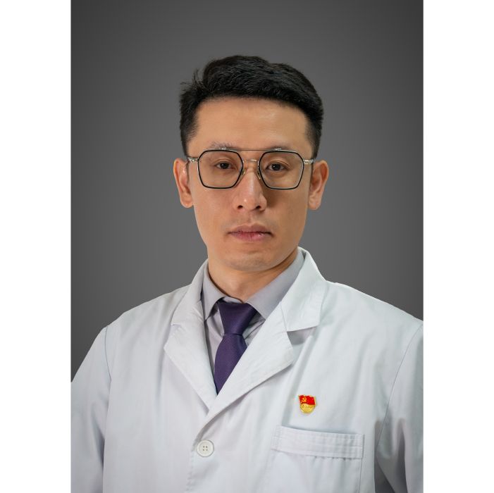 李昊(清華大學玉泉醫院執業醫師) 李昊(清華大學玉泉醫院執業醫師)