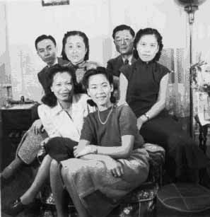 1941年燕京大學留美學生合影，右一為龔普生