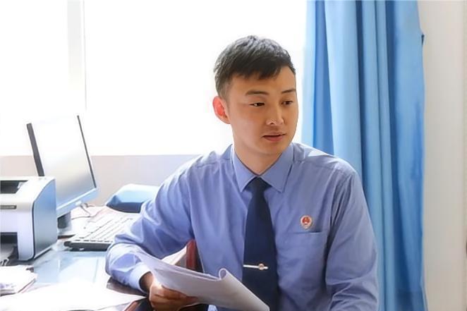 丁涵(重慶市檢察院第五分院檢察七部檢察官助理) 丁涵(重慶市檢察院第五分院檢察七部檢察官助理)