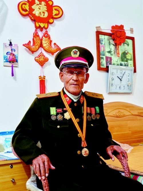王友慶(三等乙級革命傷殘軍人) 王友慶(三等乙級革命傷殘軍人)