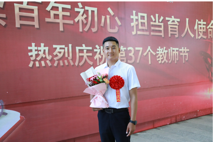 崔立(陝西國防工業職業技術學院教師) 崔立(陝西國防工業職業技術學院教師)
