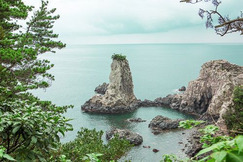 孤立岩 孤立岩