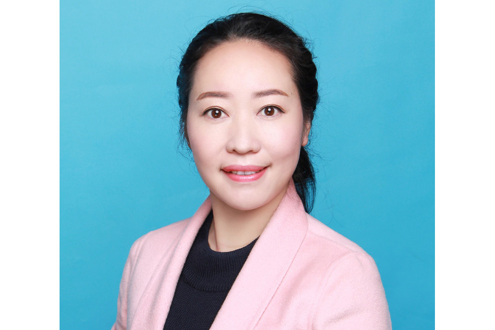 張菁(湖南大學子弟國小大隊輔導員) 張菁(湖南大學子弟國小大隊輔導員)
