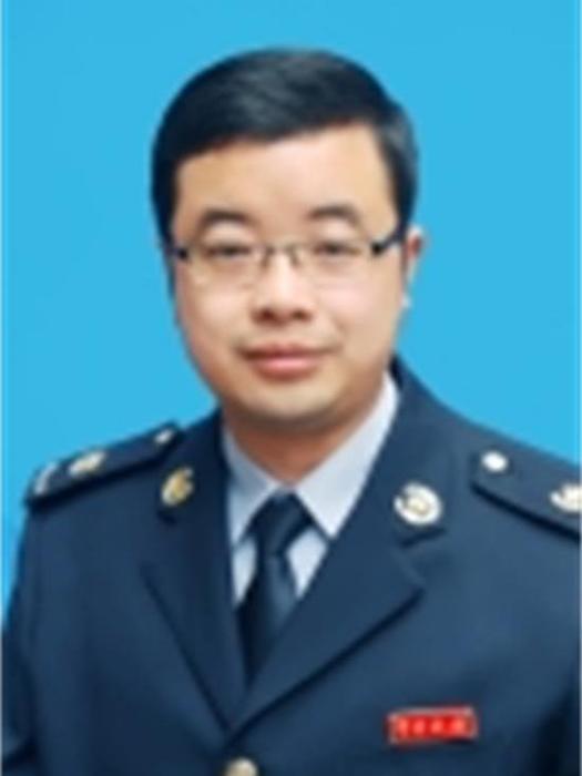 周浩(安徽省銅陵市義安區稅務局黨委委員、副局長) 周浩(安徽省銅陵市義安區稅務局黨委委員、副局長)
