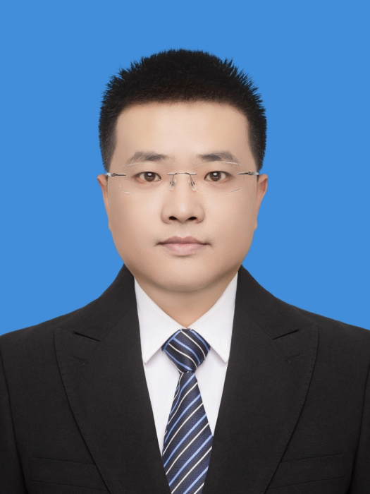 趙天龍(山東省萊陽市沐浴店鎮黨委副書記、鎮長) 趙天龍(山東省萊陽市沐浴店鎮黨委副書記、鎮長)