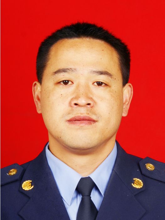 周雲(貴州省畢節市大方縣市場監督管理局黨組書記、局長) 周雲(貴州省畢節市大方縣市場監督管理局黨組書記、局長)