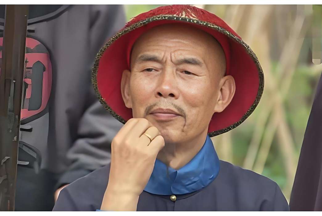 孫敬山(《天下糧倉》中的貪官角色) 孫敬山(《天下糧倉》中的貪官角色)