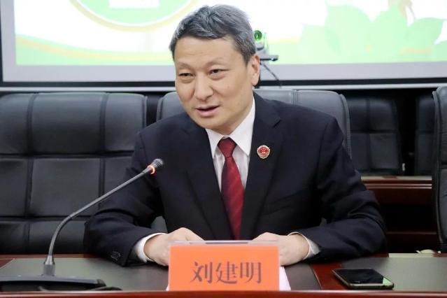 劉建明(邵陽市中級人民法院審判委員會委員) 劉建明(邵陽市中級人民法院審判委員會委員)