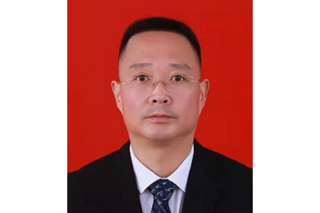 賈小飛(江蘇省鄭梁梅高級中學黨委書記) 賈小飛(江蘇省鄭梁梅高級中學黨委書記)