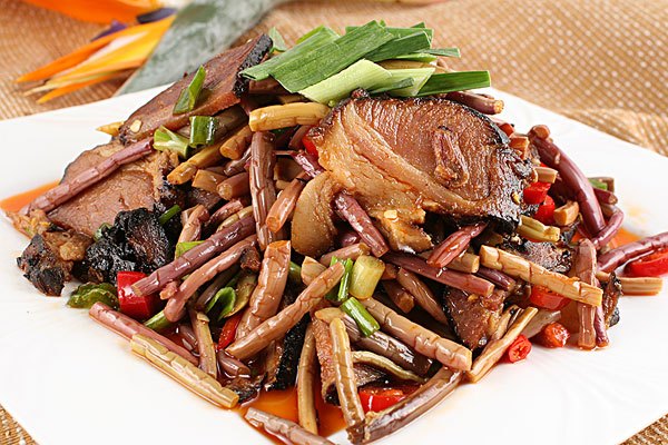 蕨菜肉皮