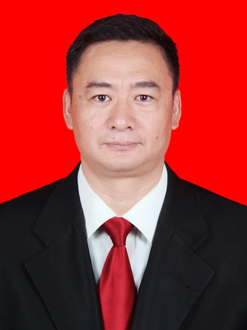 何偉(淳安縣審計局黨組成員、副局長) 何偉(淳安縣審計局黨組成員、副局長)