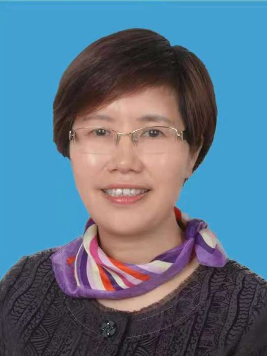 何秀珍 何秀珍