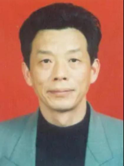 龍萬新 龍萬新