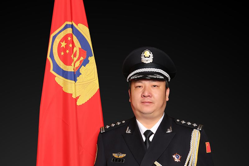 戴新年 戴新年