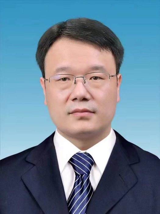 陳雲龍(河南省義馬市委常委、組織部部長) 陳雲龍(河南省義馬市委常委、組織部部長)