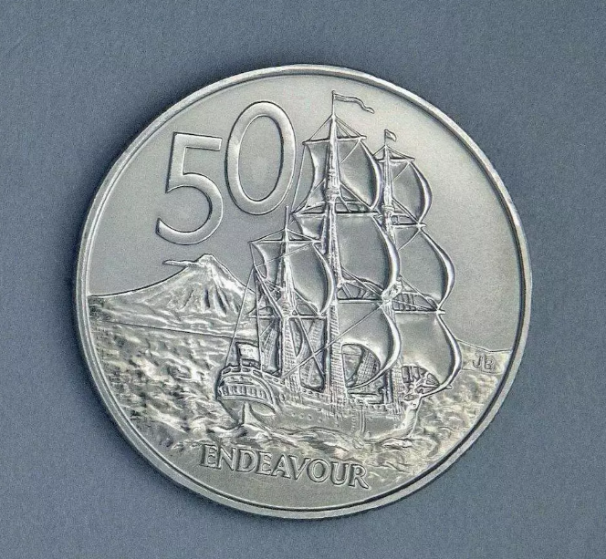 紐西蘭50分硬幣上的奮進號