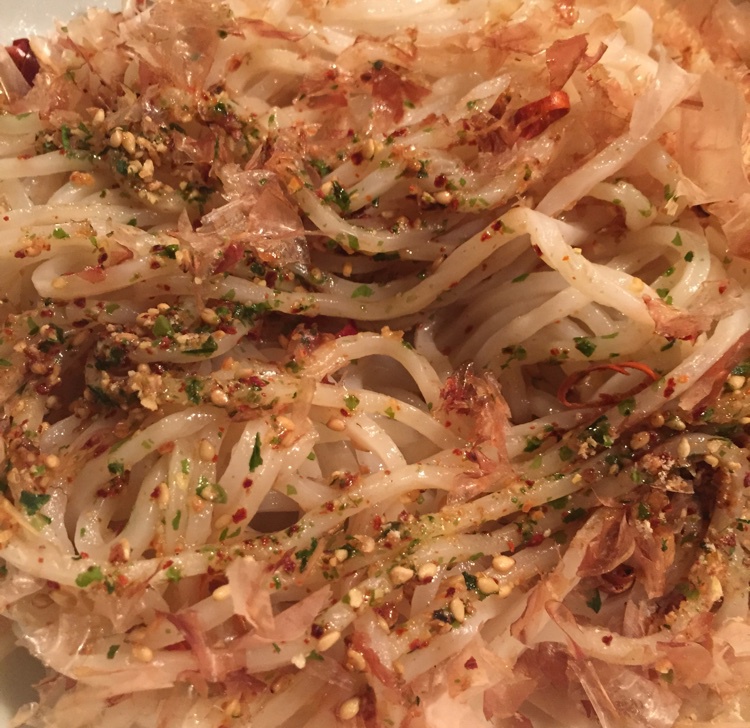 日式鰹魚乾拌麵