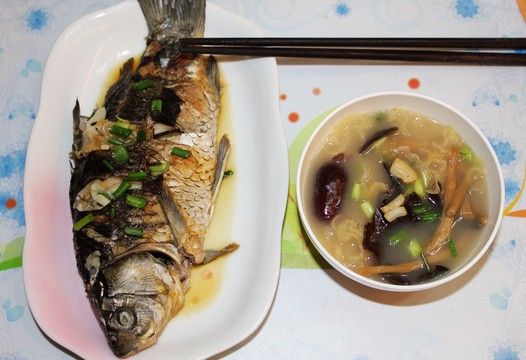 多菌鯽魚湯 多菌鯽魚湯