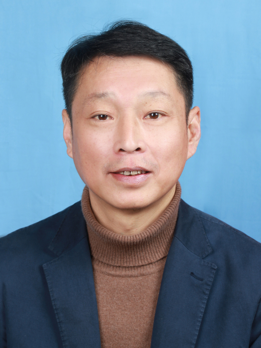 李強(麗水生態產業集聚區龍泉分區（浙江龍泉經濟開發區）黨工委委員、管委會副主任)