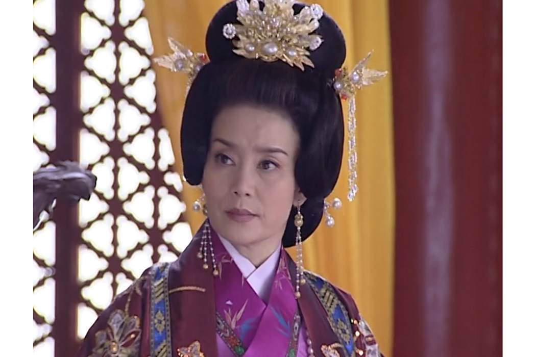 顯仁皇后(2009年電視劇《賴布衣傳奇》中的角色) 顯仁皇后(2009年電視劇《賴布衣傳奇》中的角色)