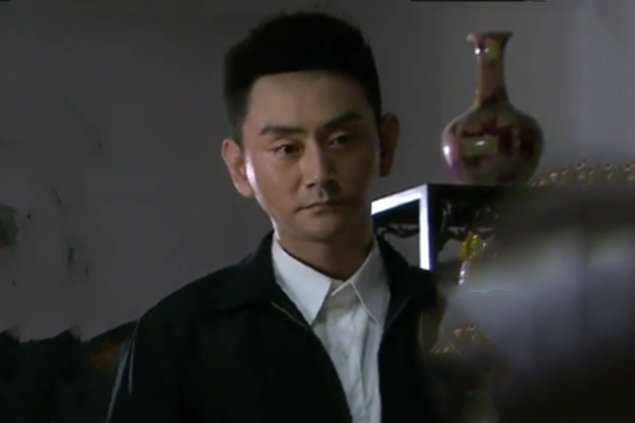 張忠(懸疑劇《刀影》中的角色) 張忠(懸疑劇《刀影》中的角色)