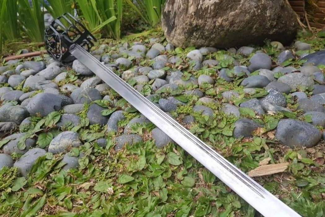 背劍 背劍
