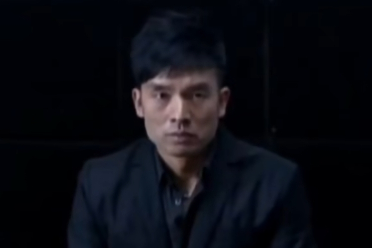 賈偉(諜戰懸疑劇《諜戰深海》中的角色) 賈偉(諜戰懸疑劇《諜戰深海》中的角色)